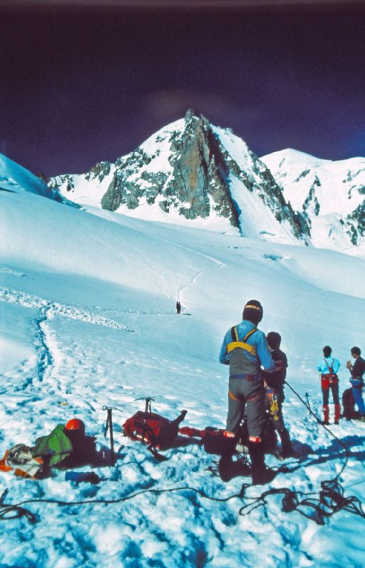 Tour Ronde (278 Bildaufrufe)